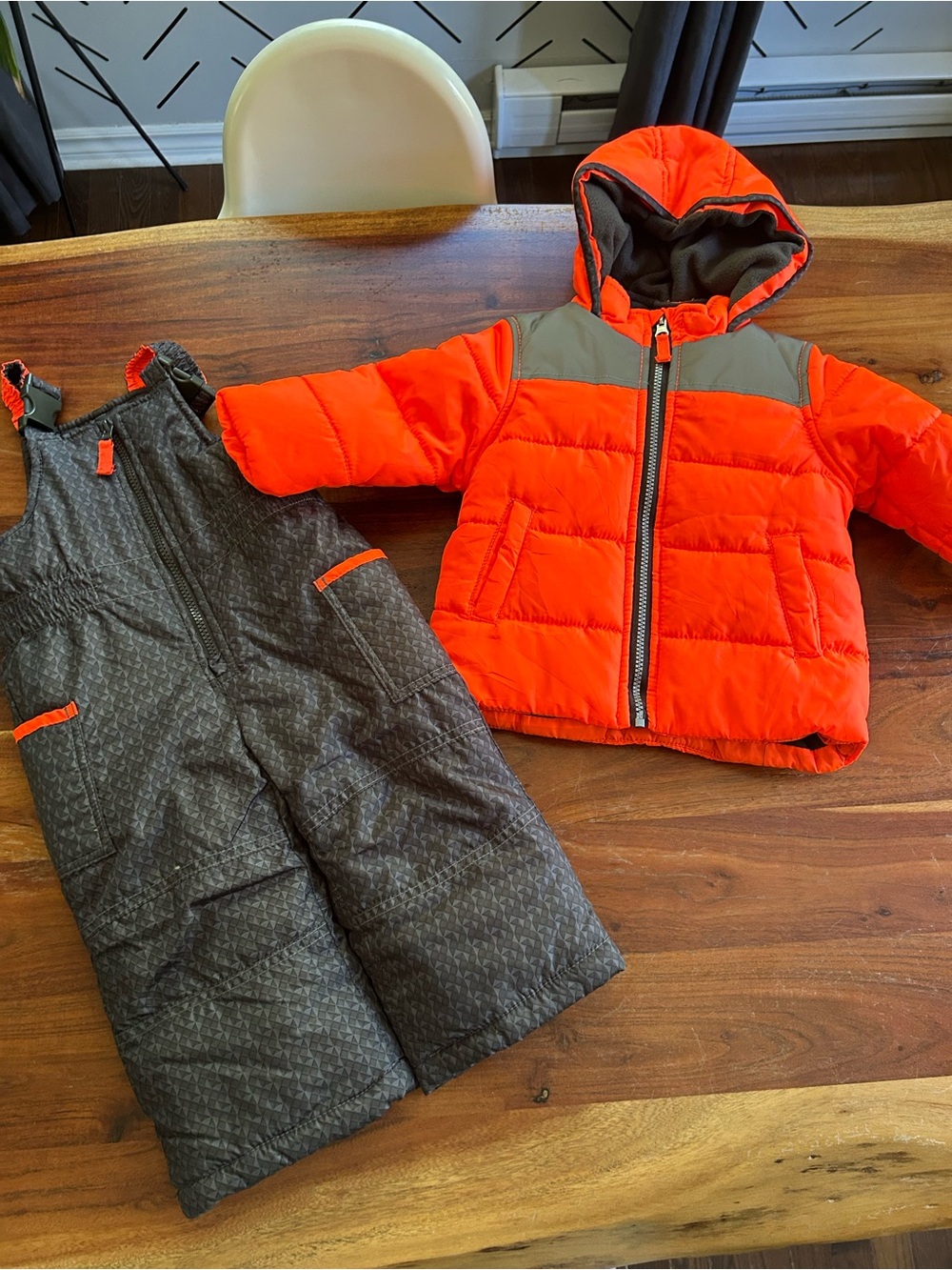 Carters 2t two piece warm winter snow suit